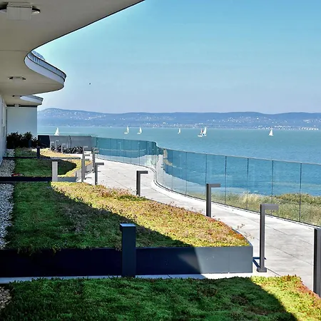 Szemesbay Apartment