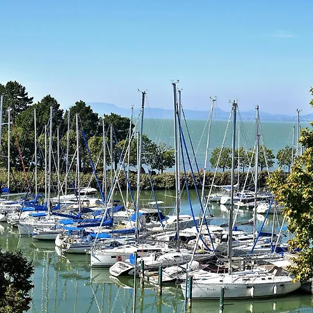 Szemesbay Διαμέρισμα Balatonszárszó