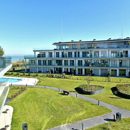 Szemesbay Apartment *